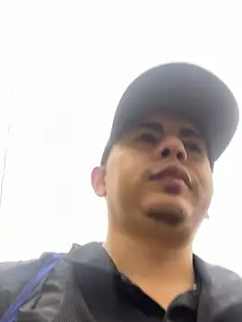 Snapshot of DanielGomez9 chatting on 02/06/25, 10:10 DanielGomez9 online show from 02/06/25, 10:10