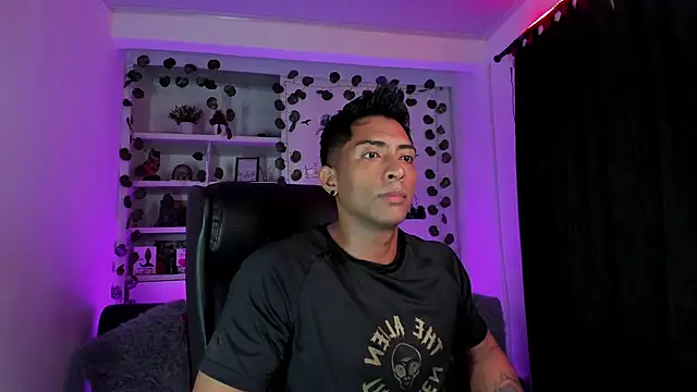 Couple muscle1 online show from 01/04/25, 09:20