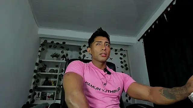 Couple muscle1 online show from 01/05/25, 11:12