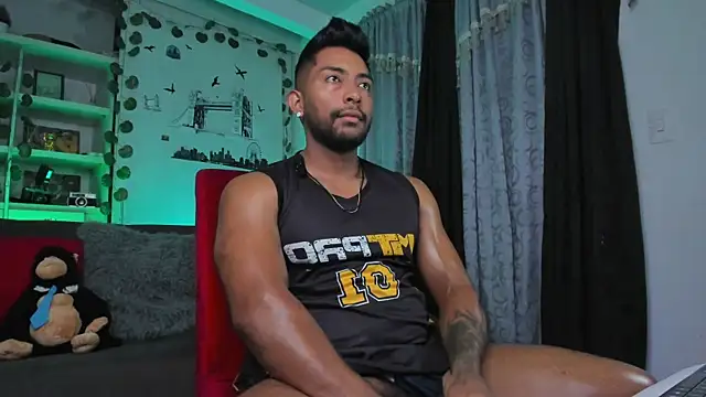 Couple muscle1 online show from 11/05/25, 04:40