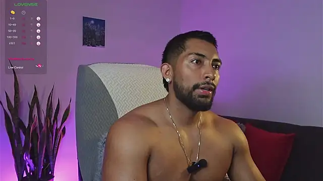 Couple muscle1 online show from 05/25/26, 11:11