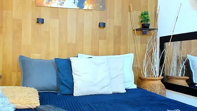 Snapshot of marianaa90 chatting on 10/25/25, 01:40 marianaa90 online show from 10/25/25, 01:40