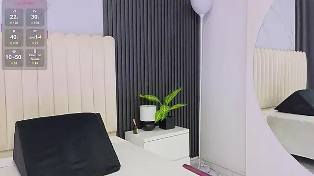 Madiee Rhea online show from 03/23/26, 07:40