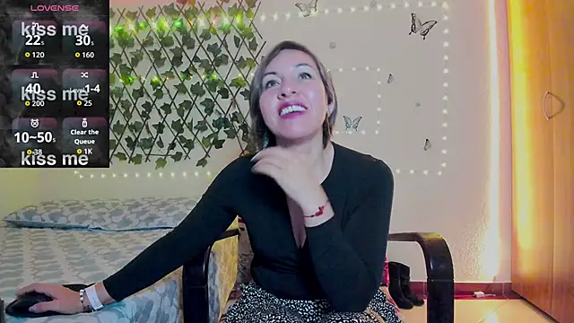 Lady breaks hearts online show from 09/09/25, 10:37