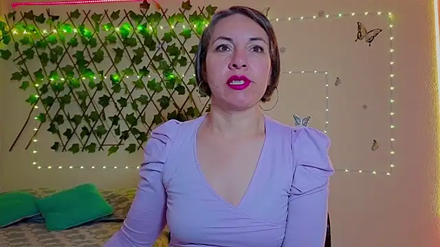 Lady breaks hearts online show from 10/23/25, 10:36