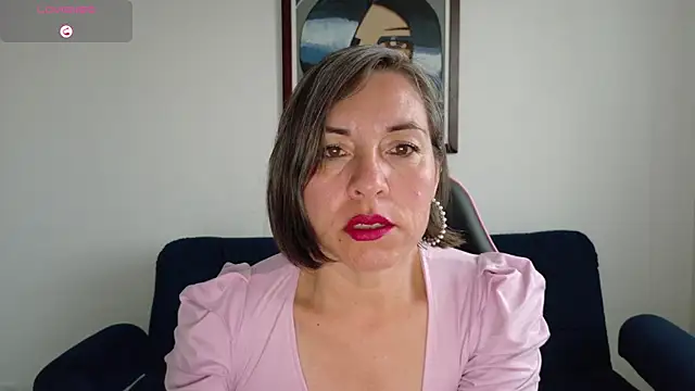 Lady breaks hearts online show from 12/04/25, 10:29