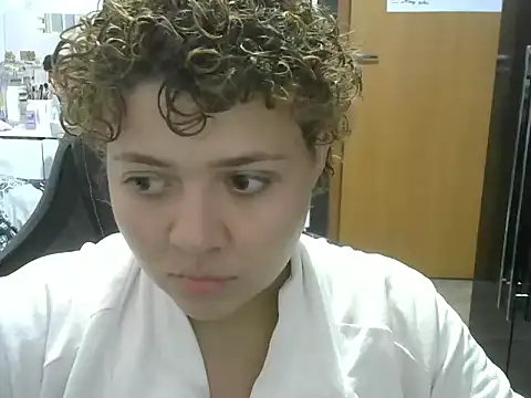 Snapshot of RuthBunny chatting on 06/08/26, 08:09 RuthBunny online show from 06/08/26, 08:09