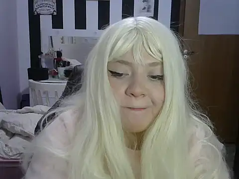 Snapshot of RuthBunny chatting on 08/06/26, 01:46 RuthBunny online show from 08/06/26, 01:46