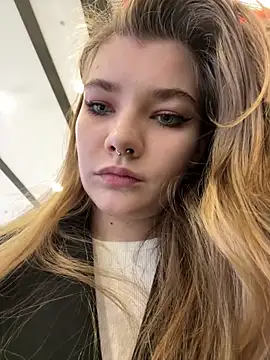 Snapshot of Holy_Tereza chatting on 12/04/24, 03:10 Holy Tereza online show from 12/04/24, 03:10