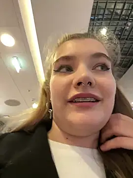 Snapshot of Holy_Tereza chatting on 12/10/24, 03:44 Holy Tereza online show from 12/10/24, 03:44