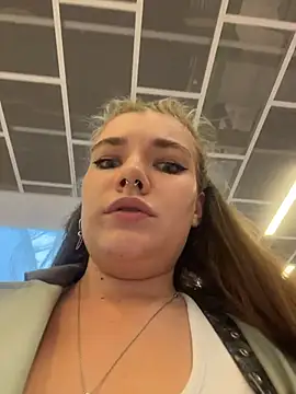 Snapshot of Holy_Tereza chatting on 07/05/26, 03:41 Holy Tereza online show from 07/05/26, 03:41