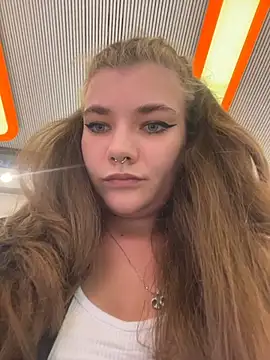 Snapshot of Holy_Tereza chatting on 07/15/26, 03:39 Holy Tereza online show from 07/15/26, 03:39