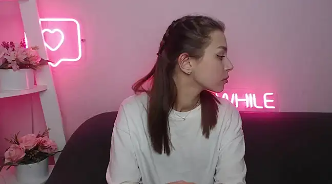 MilanaAngelAs online show from 01/28/25, 05:43