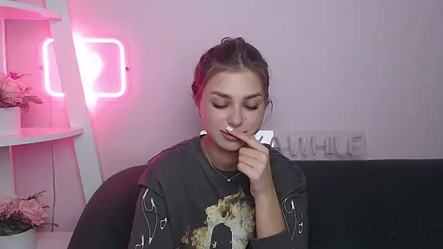 MilanaAngelAs online show from 11/24/25, 09:14