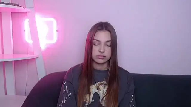 MilanaAngelAs online show from 04/07/26, 07:36