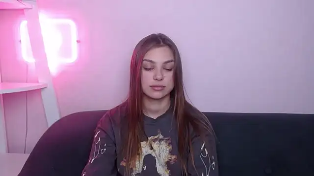 MilanaAngelAs online show from 04/11/26, 09:02