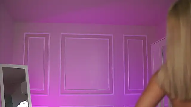 Snapshot of EvaZane chatting on 01/09/26, 08:32 EvaZane online show from 01/09/26, 08:32