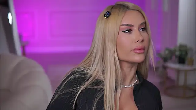 Snapshot of EvaZane chatting on 01/16/26, 08:35 EvaZane online show from 01/16/26, 08:35