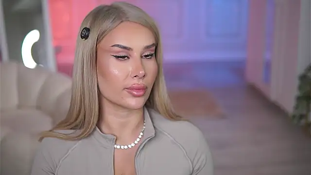 Snapshot of EvaZane chatting on 02/02/26, 08:40 EvaZane online show from 02/02/26, 08:40