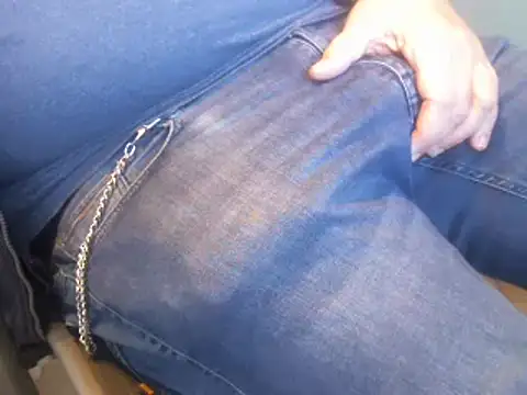 Snapshot of sexxx-mike chatting on 01/18/25, 12:47 sexxx-mike online show from 01/18/25, 12:47