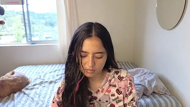 Snapshot of ViolettaSummer chatting on 11/16/25, 08:58 ViolettaSummer online show from 11/16/25, 08:58