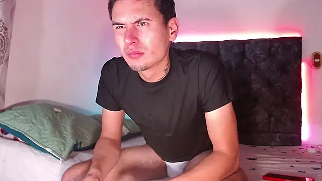 Snapshot of brandon_a_collin chatting on 02/10/25, 08:31 brandon a collin online show from 02/10/25, 08:31