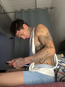 Papinine6 online show from 10/31/25, 09:54