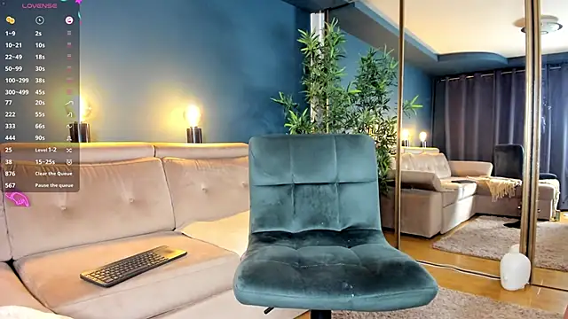 Snapshot of Project-Raven chatting on 03/16/25, 11:14 Project-Raven online show from 03/16/25, 11:14