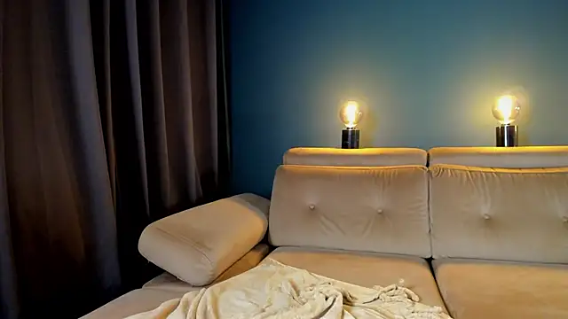 Snapshot of Project-Raven chatting on 10/13/25, 08:09 Project-Raven online show from 10/13/25, 08:09