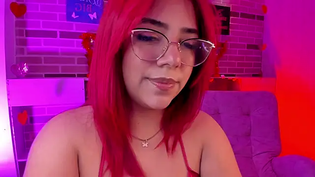 Snapshot of Rousse_Collinss chatting on 02/21/25, 04:07 Rousse Collinss online show from 02/21/25, 04:07