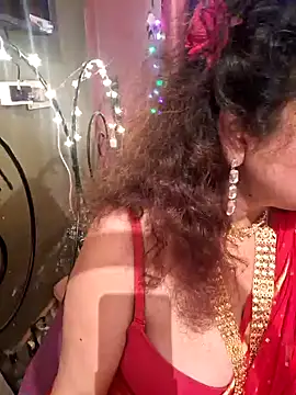 Snapshot of Maaya66 chatting on 01/02/25, 08:02 Maaya66 online show from 01/02/25, 08:02