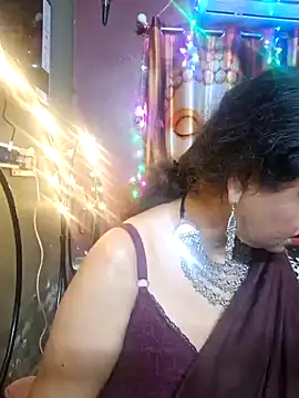 Snapshot of Maaya66 chatting on 01/21/25, 06:12 Maaya66 online show from 01/21/25, 06:12