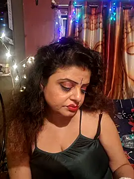 Snapshot of Maaya66 chatting on 02/20/25, 06:02 Maaya66 online show from 02/20/25, 06:02