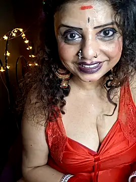 Snapshot of Maaya66 chatting on 03/05/25, 07:06 Maaya66 online show from 03/05/25, 07:06