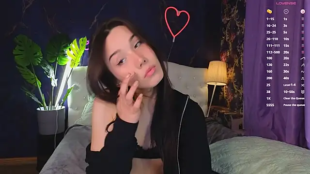 Kaia Sunshine Mia online show from 03/10/25, 06:12