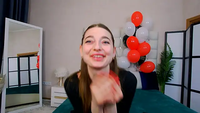 NicoleRosss online show from 03/15/25, 12:02