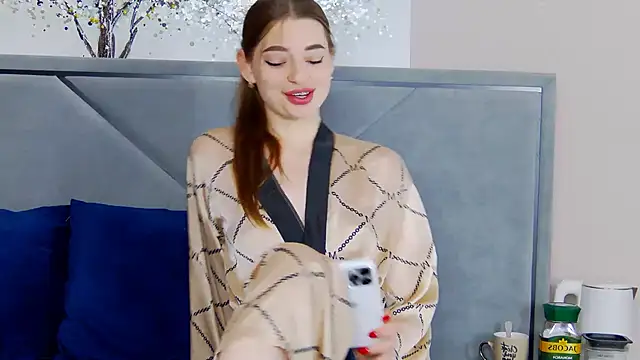 NicoleRosss online show from 10/15/25, 05:18