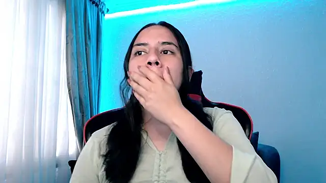 Lexyevans online show from 12/14/24, 08:08