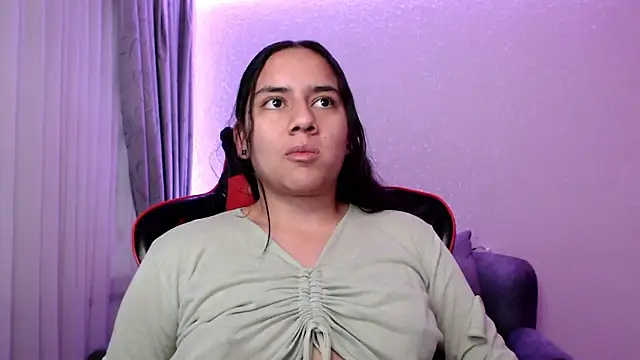 Lexyevans online show from 12/19/24, 10:32