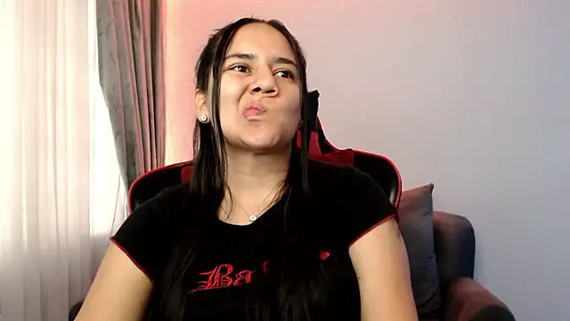 Lexyevans online show from 12/25/24, 08:39