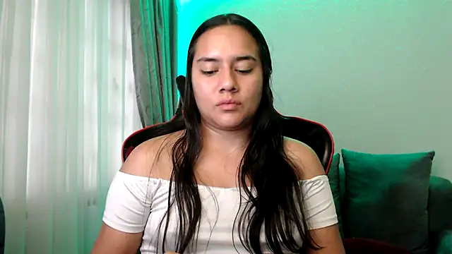 Lexyevans online show from 02/04/25, 10:13