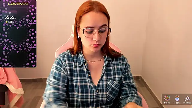 Snapshot of maryluna95 chatting on 12/28/24, 01:18 maryluna95 online show from 12/28/24, 01:18