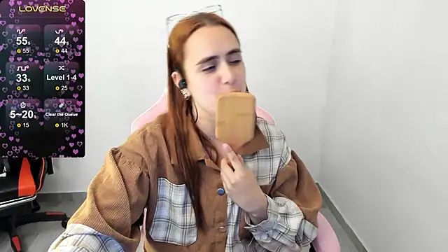 Snapshot of maryluna95 chatting on 01/04/25, 01:31 maryluna95 online show from 01/04/25, 01:31