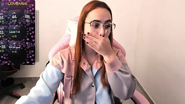 Snapshot of maryluna95 chatting on 01/29/25, 11:56 maryluna95 online show from 01/29/25, 11:56