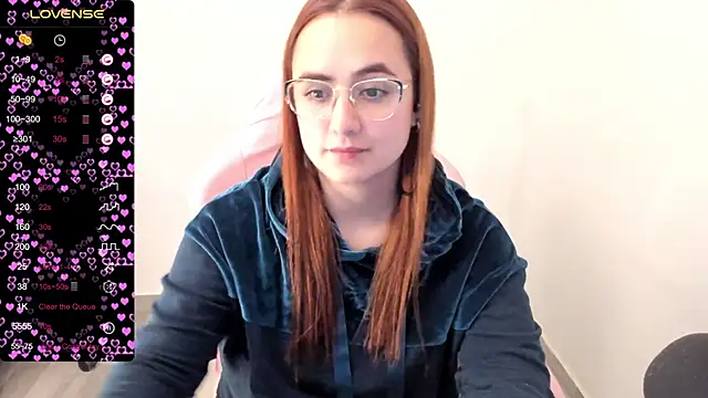 Snapshot of maryluna95 chatting on 02/26/25, 04:03 maryluna95 online show from 02/26/25, 04:03