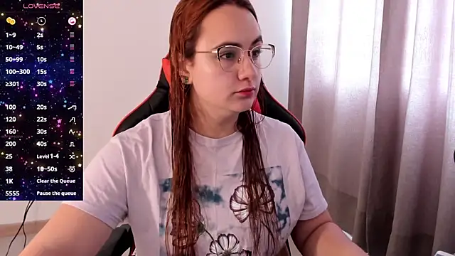 Snapshot of maryluna95 chatting on 10/07/25, 06:05 maryluna95 online show from 10/07/25, 06:05