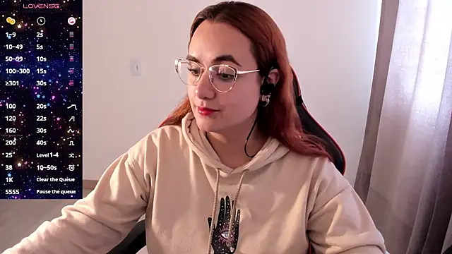 Snapshot of maryluna95 chatting on 10/15/25, 08:09 maryluna95 online show from 10/15/25, 08:09