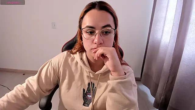 Snapshot of maryluna95 chatting on 11/10/25, 05:34 maryluna95 online show from 11/10/25, 05:34