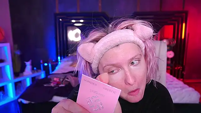 CoolTatis online show from 11/25/25, 07:41