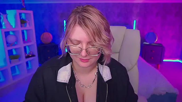 CoolTatis online show from 05/01/26, 06:29